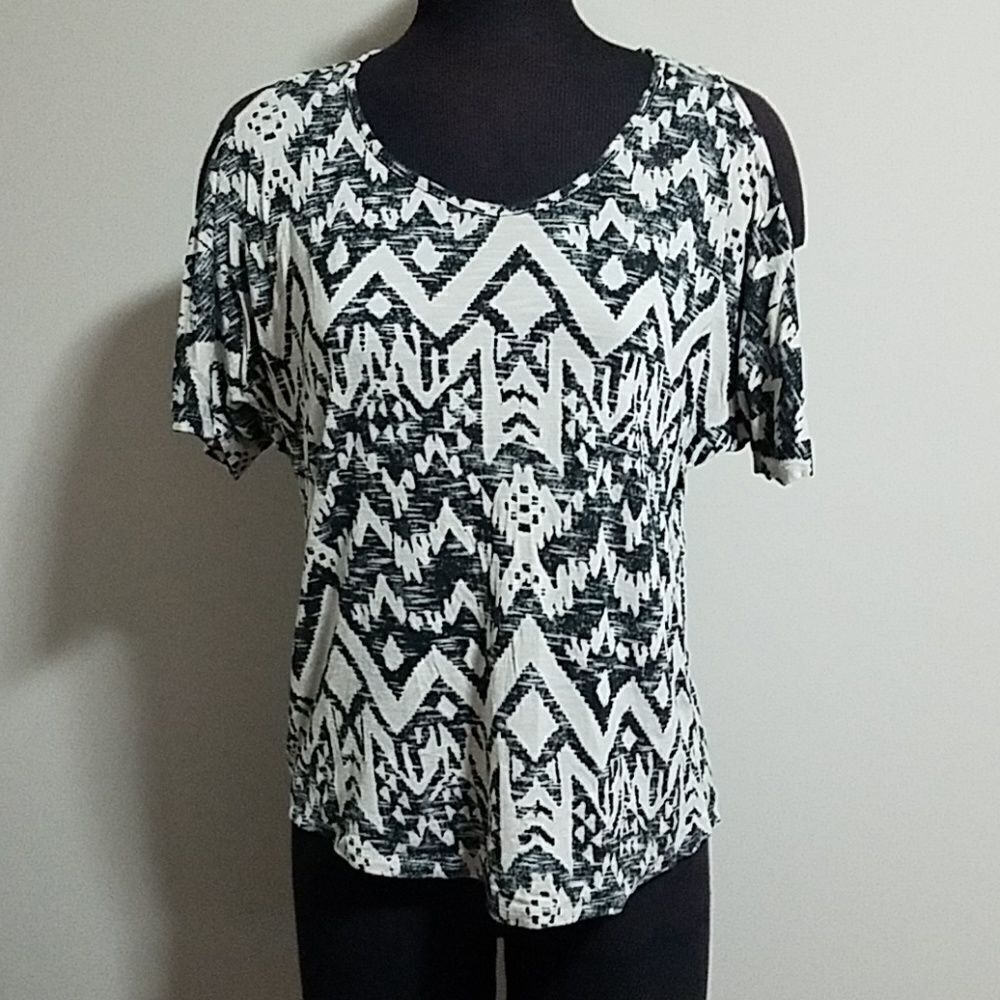 Stetson Cream & Black Cold Shoulder Aztec Top (S)